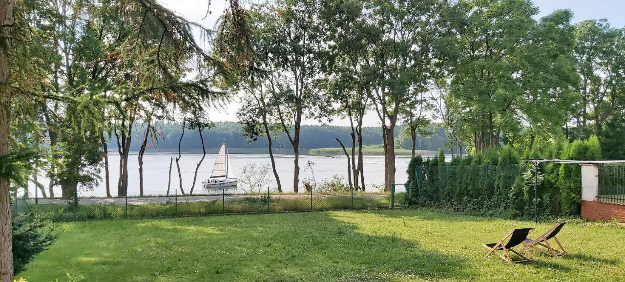 Вилла Dom Przy Lini Brzegowej Jezioraka Илава Экстерьер фото
